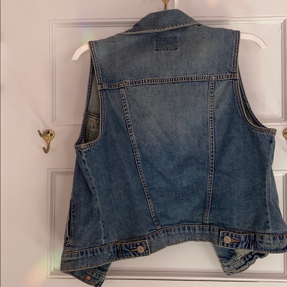 Sleeveless Jean Jacket - Picture 2 of 3
